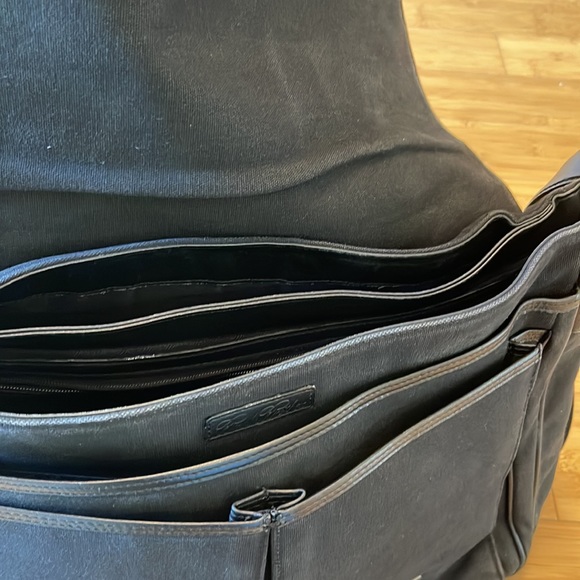 Brooks Brothers Leather/Canvas Messenger Bag Laptop Bag Black - Picture 13 of 17